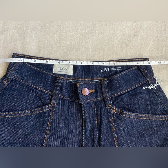 Pilcro Seamed Flounce High Rise Wide Jeans NWT - Picture 11 of 14